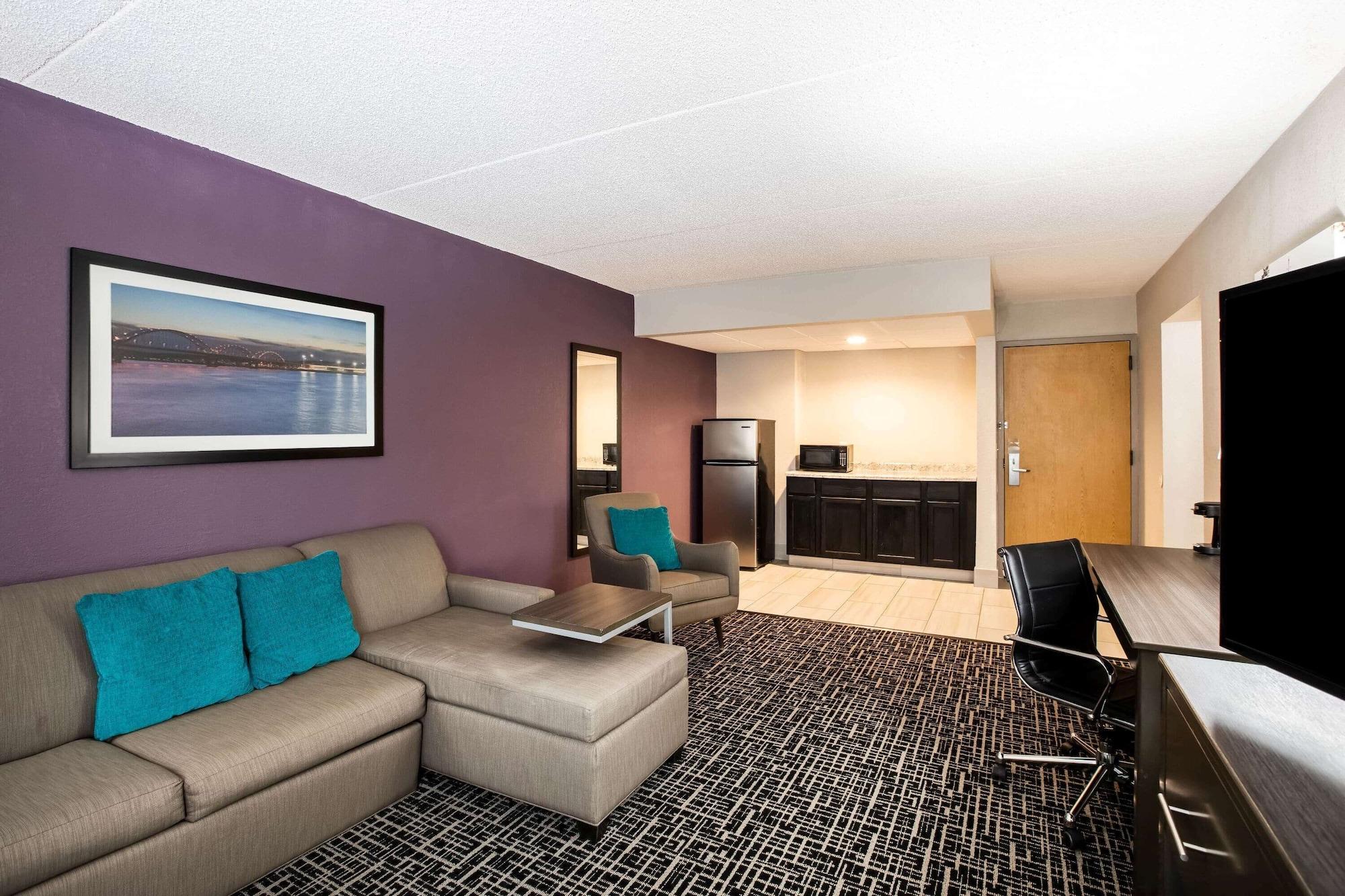 La Quinta Inn By Wyndham Davenport & Conference Center מראה חיצוני תמונה